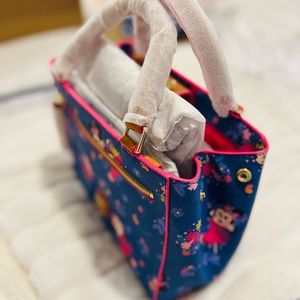 🌸❤️🌸😀Brand New Disney Dooney & Bourke Collectors Satchel